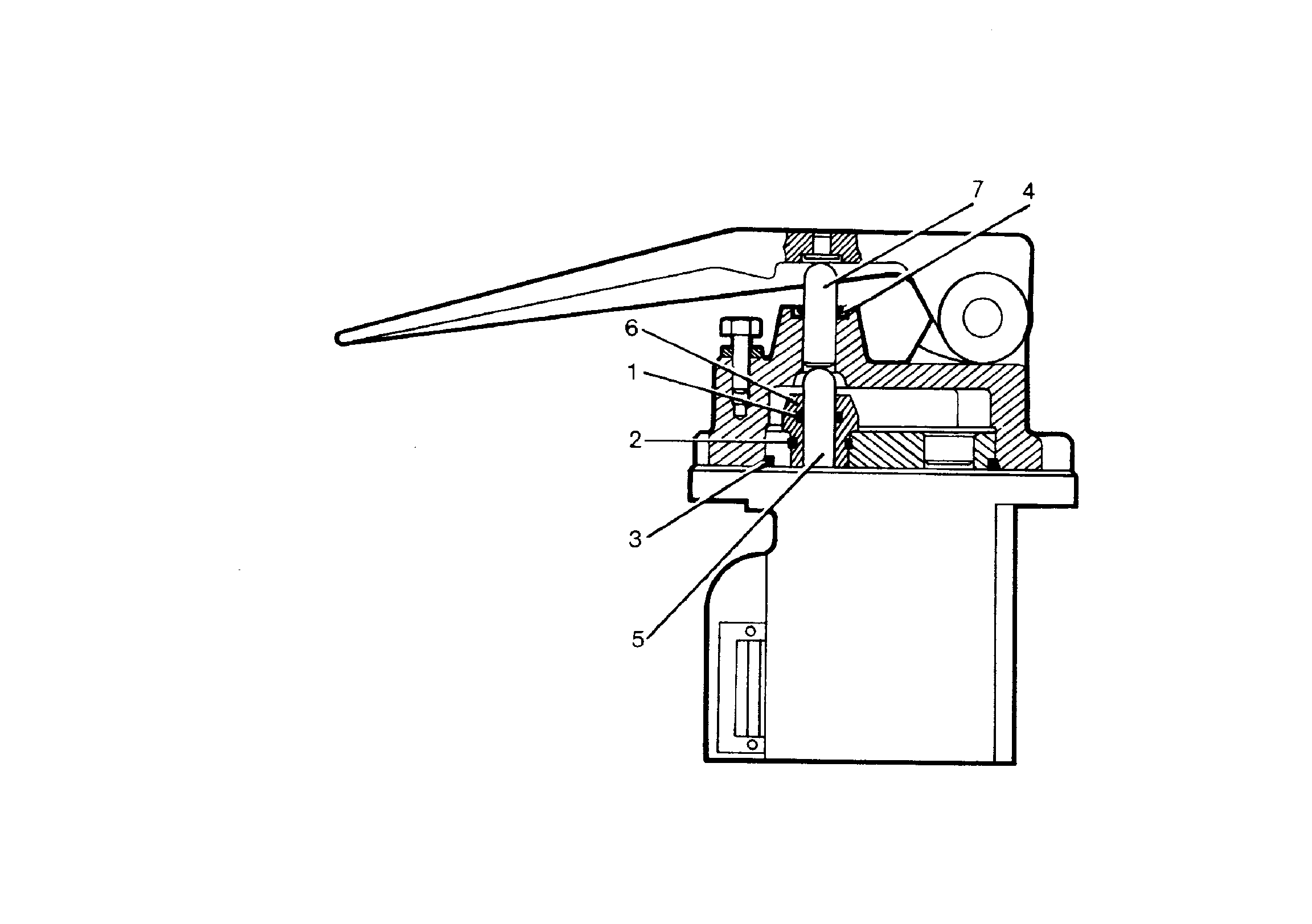 МАСЛОСЪЕМНОЕ КОЛЬЦО 7007809 LIEBHERR