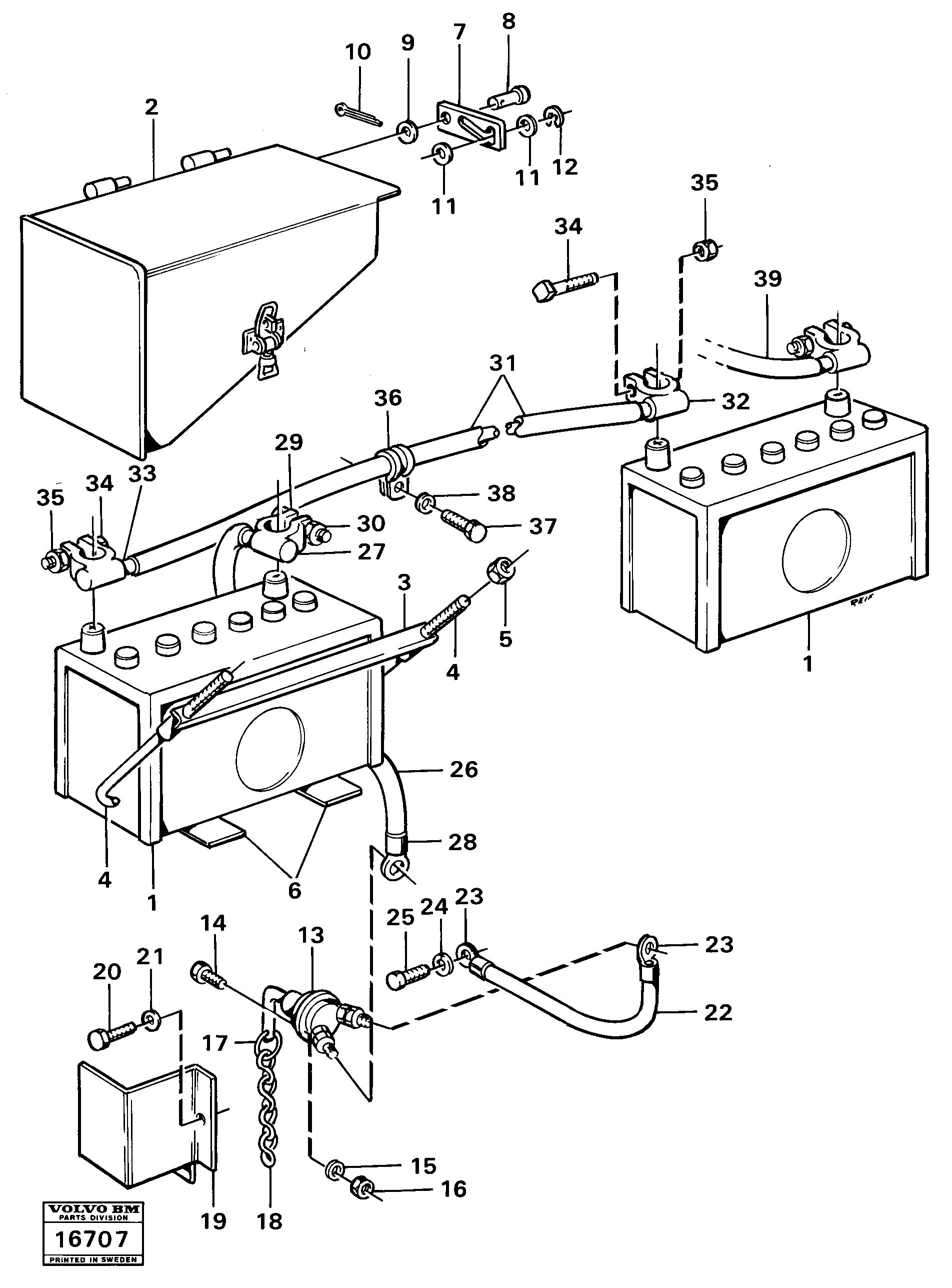 Hatches under engine VOE4931347 VOLVO